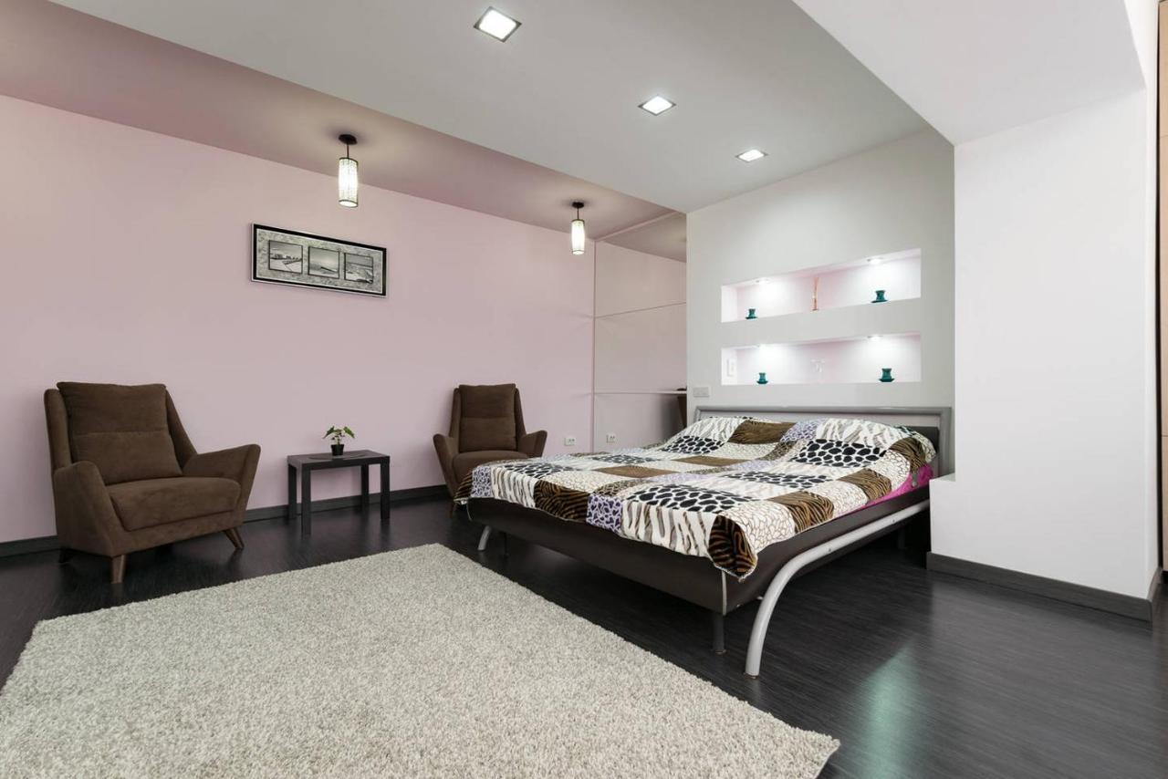 אלמטי Nadezhda Apartments On Nauryzbai Batyr 37 Near The Arbat מראה חיצוני תמונה