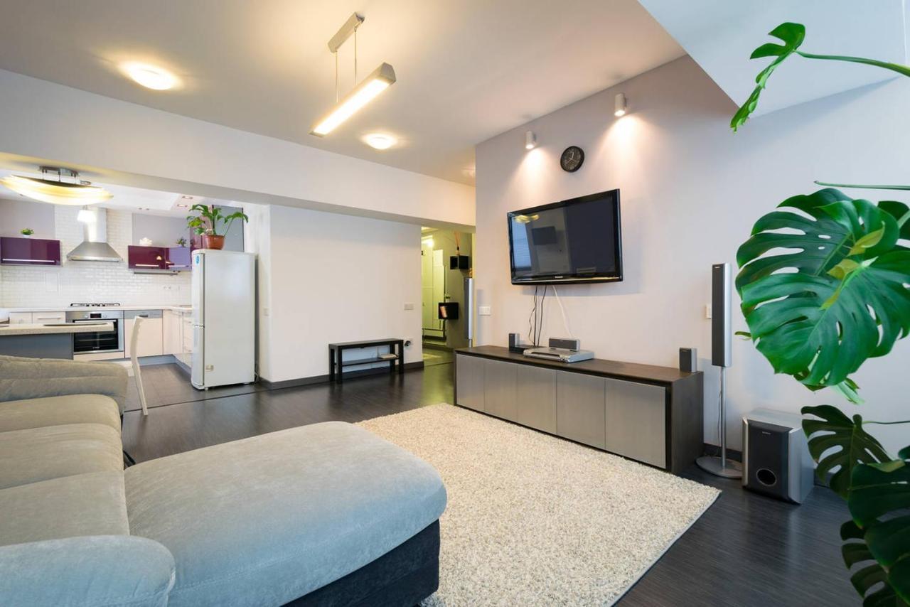 אלמטי Nadezhda Apartments On Nauryzbai Batyr 37 Near The Arbat מראה חיצוני תמונה