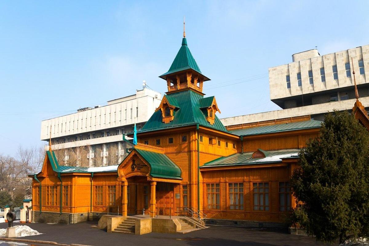 אלמטי Nadezhda Apartments On Nauryzbai Batyr 37 Near The Arbat מראה חיצוני תמונה